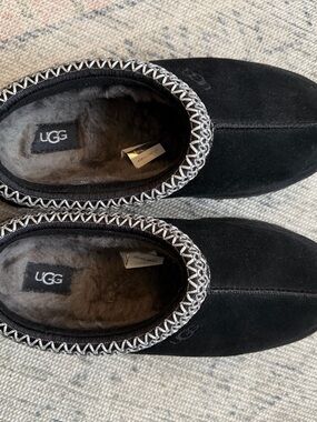 UGG Black Tasman ll platform